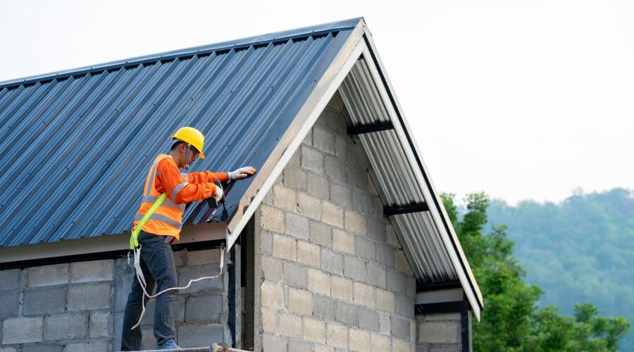 Professional gutter cleaning in Taylor, PA